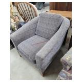 Round Back Sitting Chair With Cushions