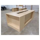 Lot - 4 Piece Retail Display w/ Hangers (2) 4' &