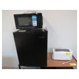 Lot - Vissani Mini Fridge, Kenmore Microwave, Etc.