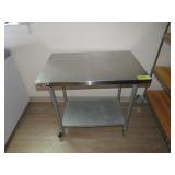 24' x 36' x 33' SS Mobile Worktable