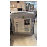 QUEEN SIZE 8PC BED SET