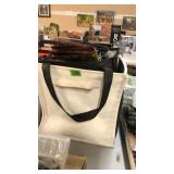 TOTE W/ REUSABLE BAGS