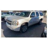 2010 CHEVY SUBURBAN W/ 182,820 MILES