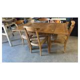 ANTIQUE OAK DRAW LEAF TABLE W/ 4 CHAIRS