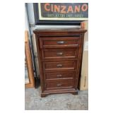 5 DRAWER DRESSER 24.5'X18'X47.5'