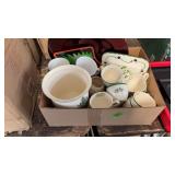 BX OF SPODE CHRISTMAS DISHES