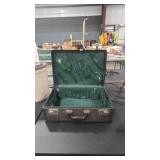 BARNUM'S ANTIQUE OVERNIGHT CASE W/ BAKELITE