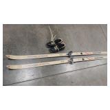 FISCHER TOURING CROWN CROSSCOUNTRY 72' SKIS