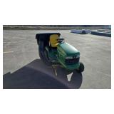JOHN DEERE RIDING LAWN MOWER