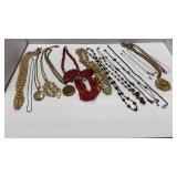 COSTUME JEWELRY ASSORTMENT
