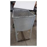 ANTIQUE NORGE PAINTED WASH STAND