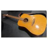 FENDER DG-16 ACOUSTIC GUITAR AND SLING