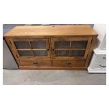 OAK ENTERTAINMENT STAND, 2 DOOR, 2 DRAWER