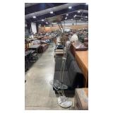 ADJUSTABLE METAL/GLASS FLOOR LAMP