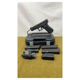GLOCK 22 GEN 4 .40 CAL PISTOL W/ LASER AND 4 MAGS