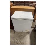 GE CHEST FREEZER
