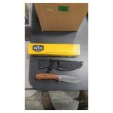 BUCK KNIFE W/ SHEATH