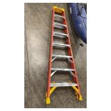 WERNER 8ï¿½ FIBERGLASS LADDER