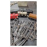 METAL VTG TRAIN & TRACK ASSORTMENT