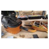 RIGID 4 GALLON SHOP VAC W/ BAGS & HOSE
