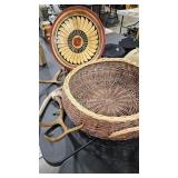 FLOOR BASKET ANTLERS & DECORATIVE PLATE