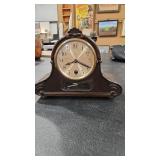 1914 KIENZLE PETITE MANTLE GERMANY CLOCK W/KEY