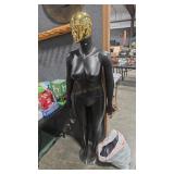 MANNEQUIN W/ GOLD HEAD