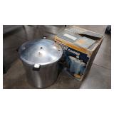 PRESTO PRESERVATION 800 PRESSURE CANNER W/ BOX