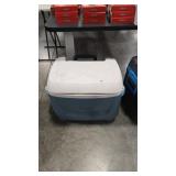 IGLOO 62 QT. ROLLING COOLER