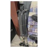 YAKIMA ROOF RACK W/ LOCKING KEY