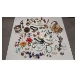 COSTUME JEWELRY ASSORTMENT