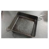 GRISWOLD 9' SQUARE UTILITY CAST IRON SKILLET