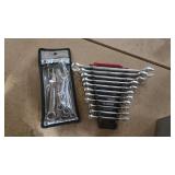 SAE AND METRIC WRENCH SET