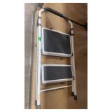 GORILLA LADDERS 2-STEP LADDER