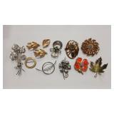 BROOCH ASSORTMENT
