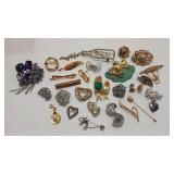 BROOCH ASSORTMENT