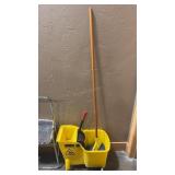 RUBBERMAID COMMERCIAL MOP AND BUCKET
