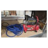 CRAFTSMAN 3 GALLON AIRCOMPRESSOR WITH HOSE