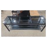 GLASS & METAL ENTERTAINMENT STAND
