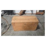 WOOD STORAGE TRUNK 39' X 22' X 20'