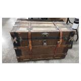 FLAT TOP VTG TRAVEL TRUNK