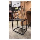 SIDE TABLE & MAGAZINE RACK