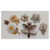 BROOCH ASSORTMENT