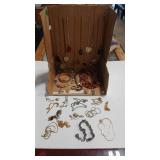 COSTUME JEWELRY ASSORTMENT