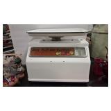 HOBART #970 VTG  GROCERY SCALE