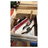 ASSORTED DRAW BLADES AND HAND PLANES