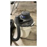BUCKETMAX 6.5 A 5 GALLON SHOP VAC