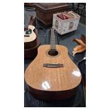 ABILENE ACOUSTIC GUITAR & HARD CASE
