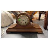 ANTIQUE MANTLE CLOCK