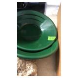 2 SMALL GOLD MINING PANS & POLISH MEDIUM